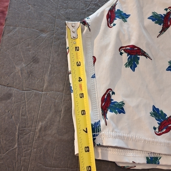 VANS Rager Boardshorts 8" Parrot Print Sz 33 see pics/read descrip - Picture 13 of 13